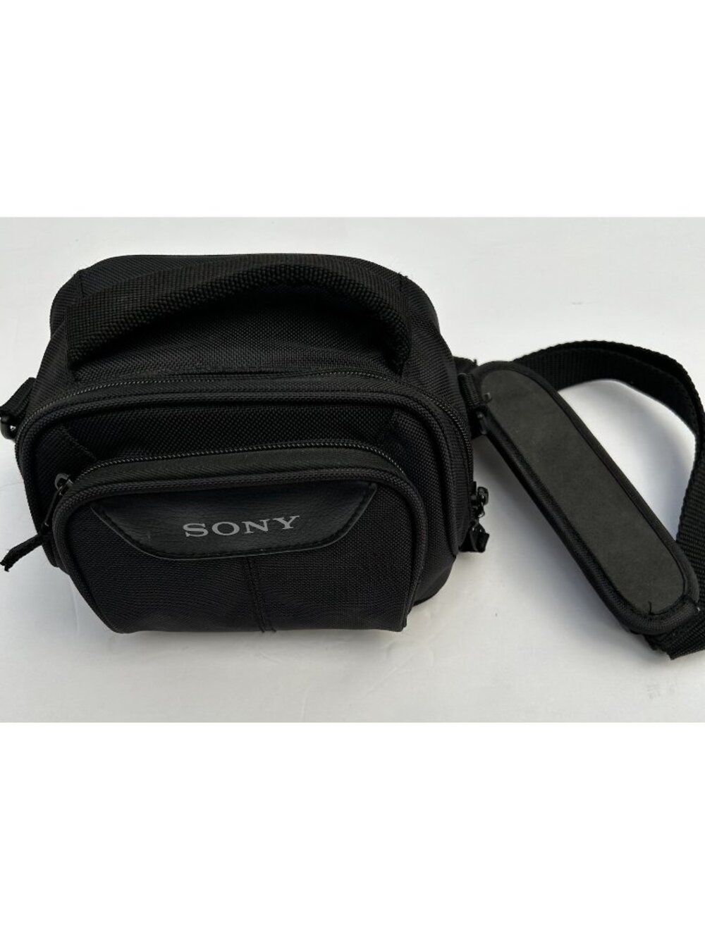 Sony Black Camera Bag Adjustable Zip Closure 2 Pocket LCS-VA15 Polyester China